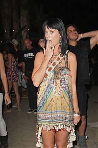 Celebrities: Katy Perry making faces