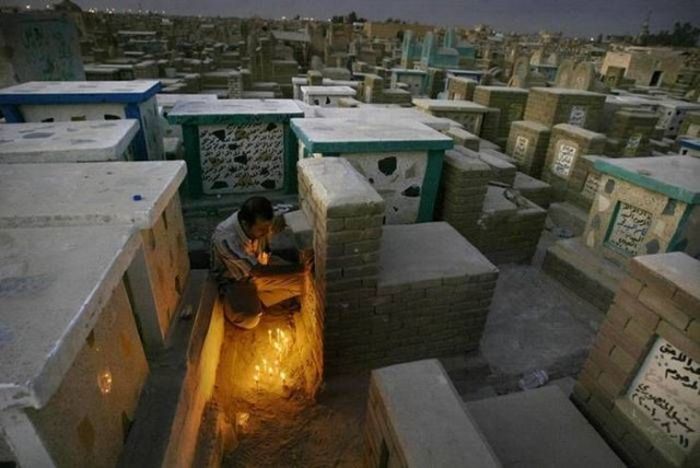 Wadi Al-Salaam cemetery