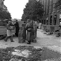 World & Travel: History: 1961 Construction of Berlin Wall barrier, Berlin, Germany