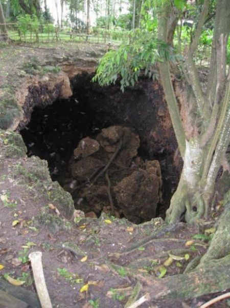 Monfort Bat Cave, Somalia