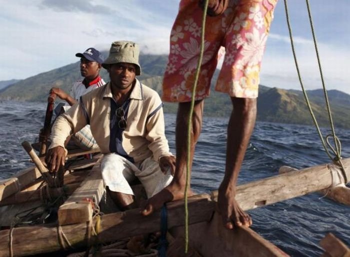 Whale hunting, Indonesia