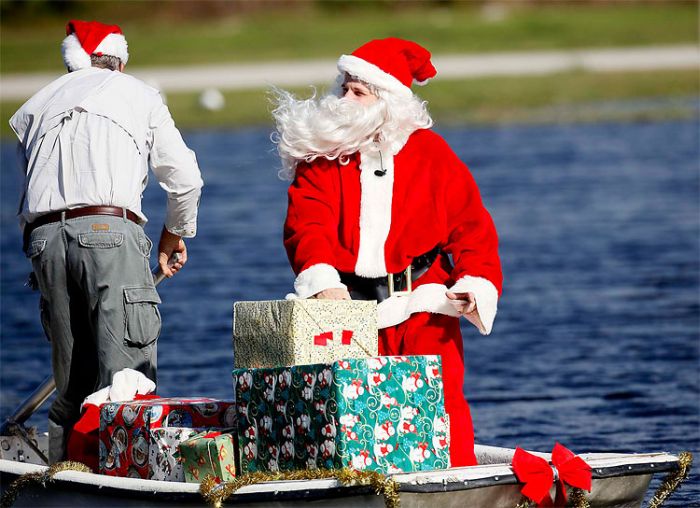 Christmas with the Chimps, Lion Country Safari, Loxahatchee, Palm Beach County, Florida, United States