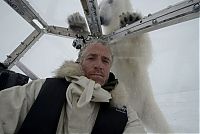 Fauna & Flora: Polar bear attack by Gordon Buchanan