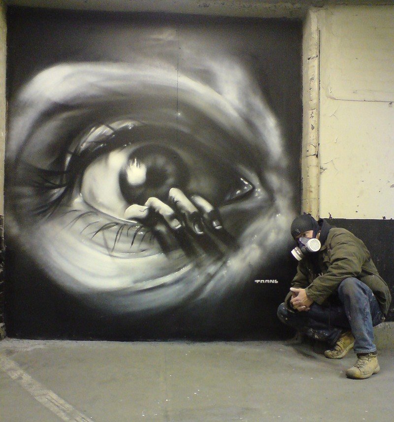 Photorealistic graffiti artist by Trans