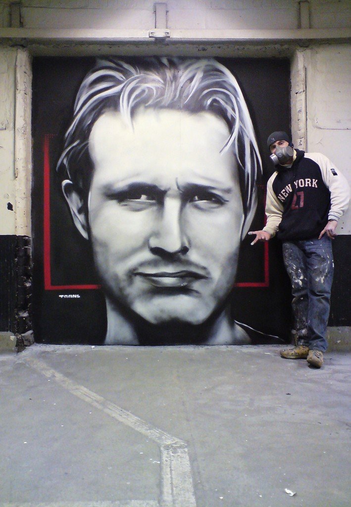 Photorealistic graffiti artist by Trans