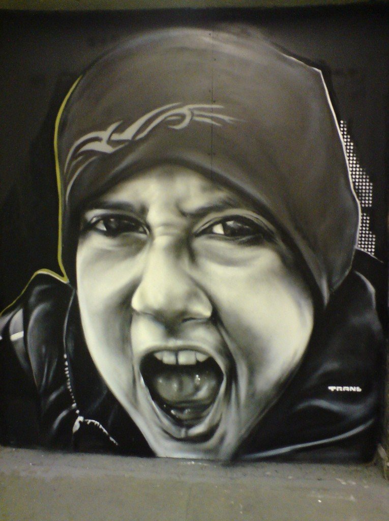 Photorealistic graffiti artist by Trans