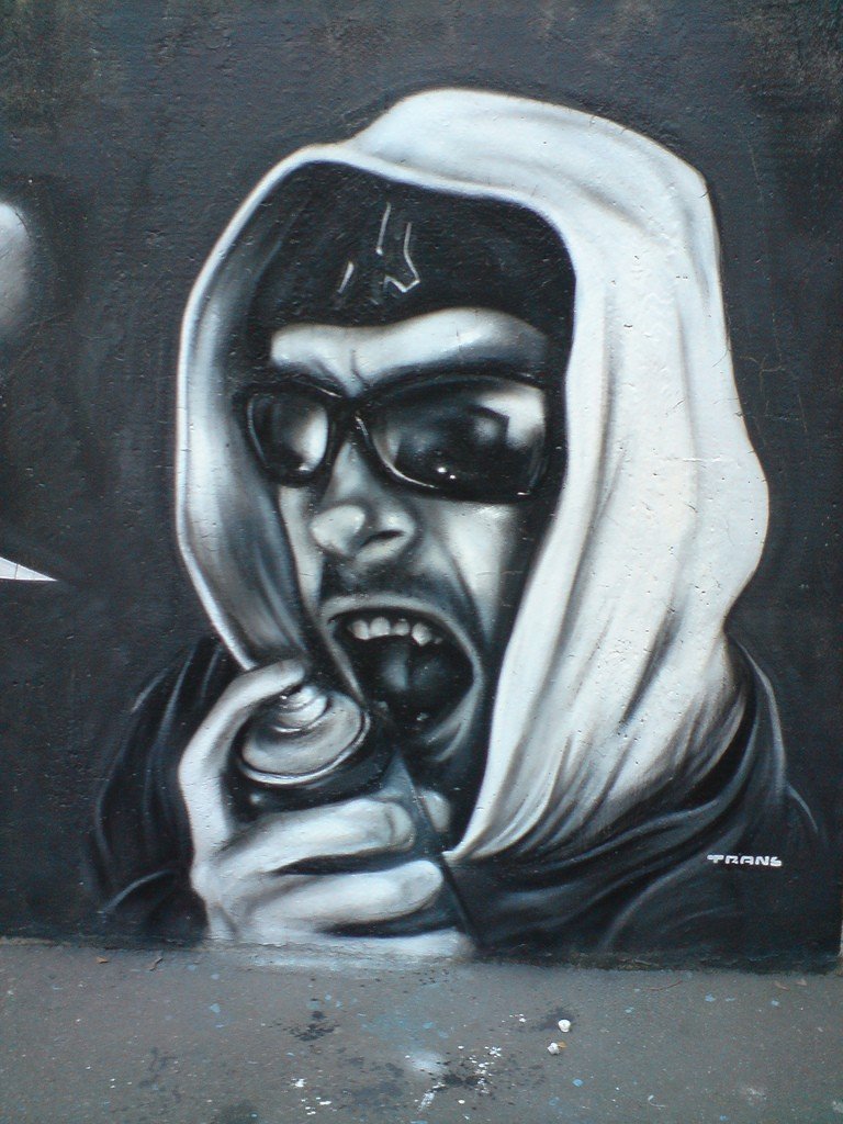 Photorealistic graffiti artist by Trans