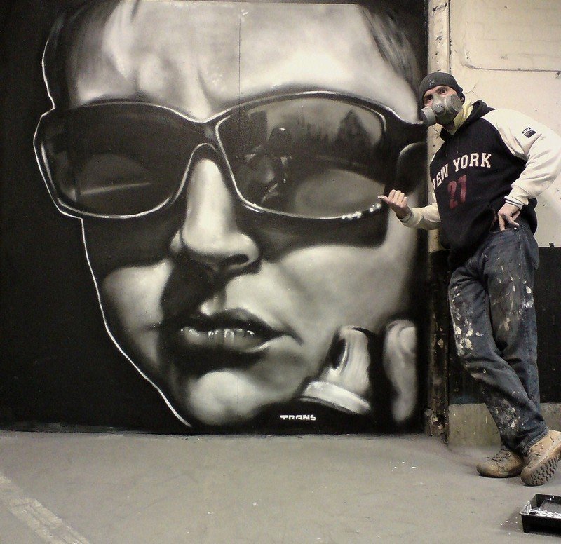 Photorealistic graffiti artist by Trans