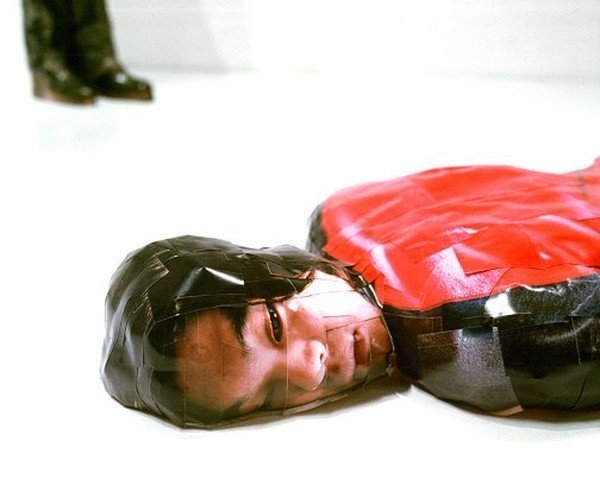 Sculptures from the photos by Korean sculptor Gwon Osang