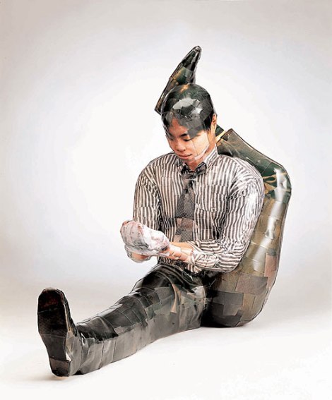 Sculptures from the photos by Korean sculptor Gwon Osang