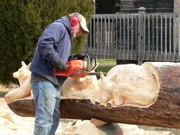 Wood sculptures made by chainsaw