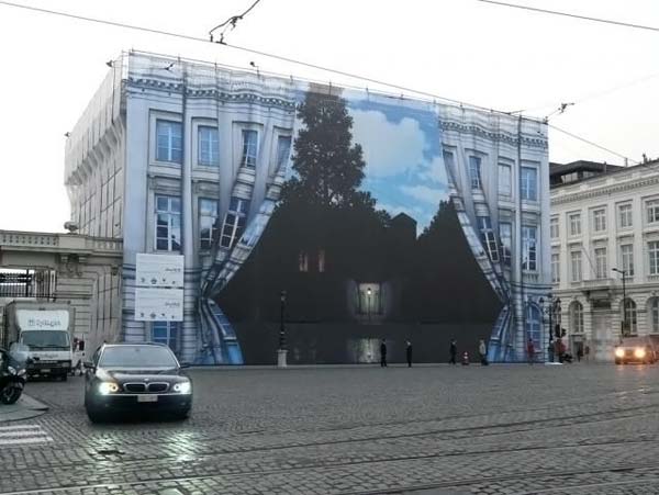 3D art on buildings