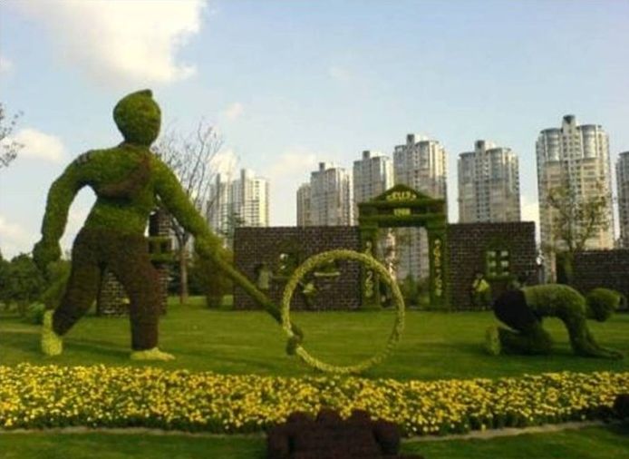 green statues