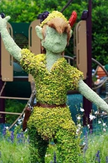 green statues
