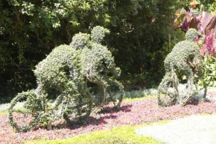 green statues