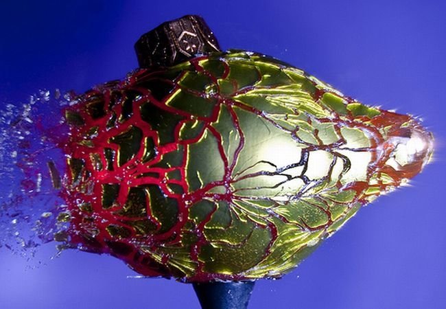 High-speed photography art with Nikon D40
