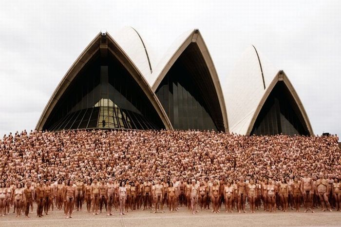 5200 people at Sydney Opera House