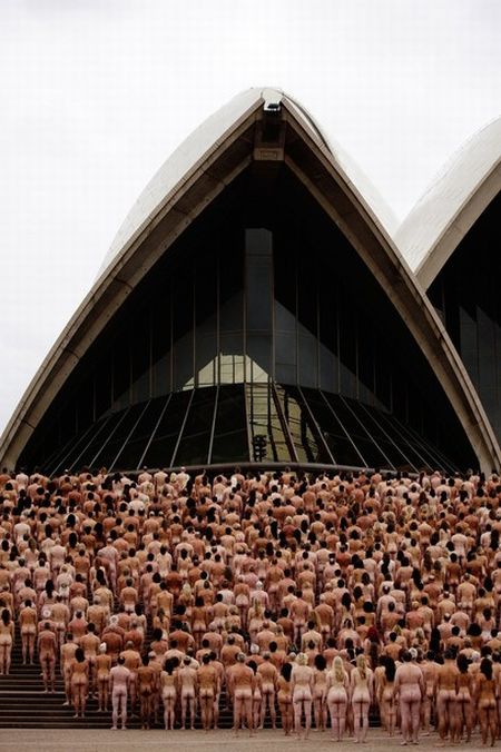 5200 people at Sydney Opera House