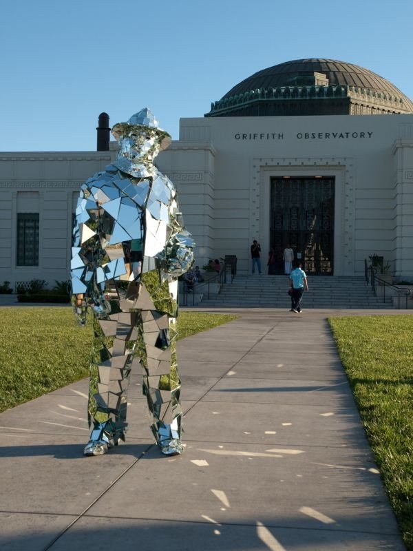 mirror man street performance