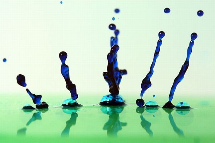 colorful high-speed water figures