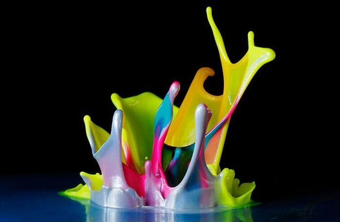 colorful high-speed water figures