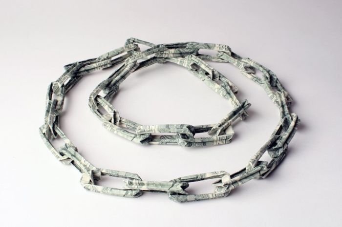 Banknote jewelery by Tine De Ruysser