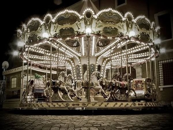 carousel photograph