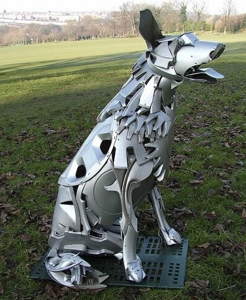 Hubcap sculpture creatures by Ptolemy Elrington