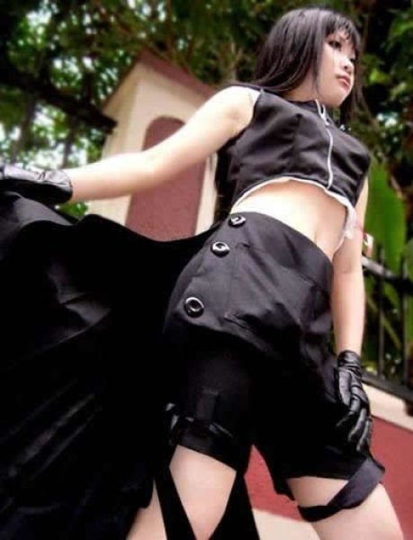 cosplay girl wearing tifa lockheart costume