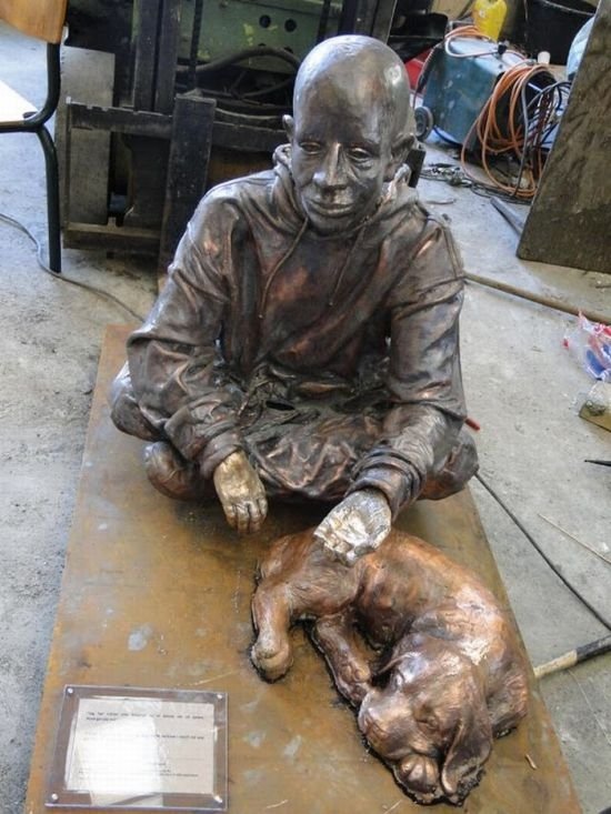 Sculptures of homeless people by Jens Galschiøt