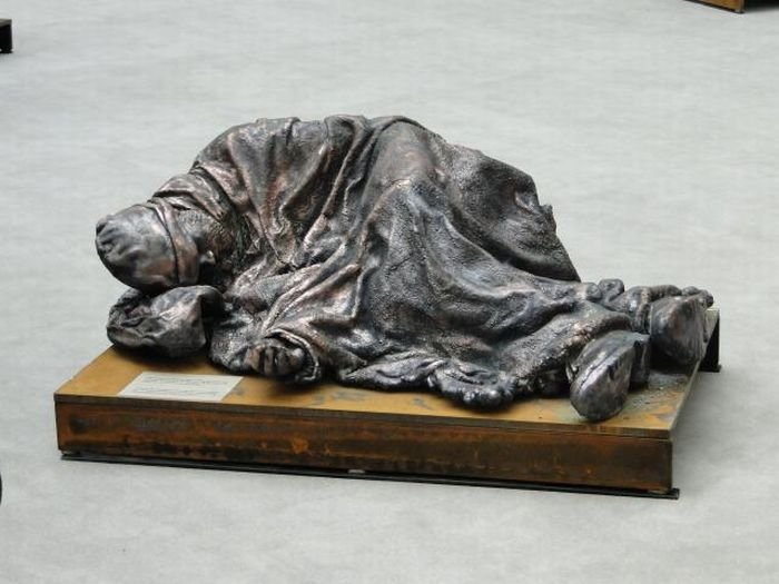 Sculptures of homeless people by Jens Galschiøt