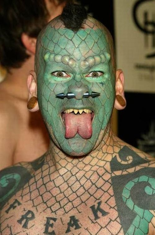 facial tattoo