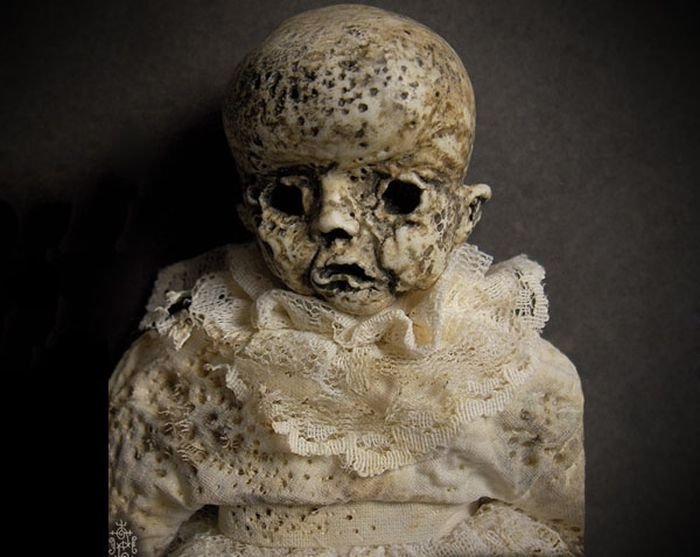 Creepy mummy dolls by Shain Erin