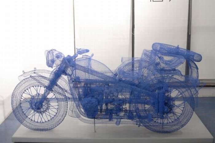 Chicken wire sculptures by Shi Jindian