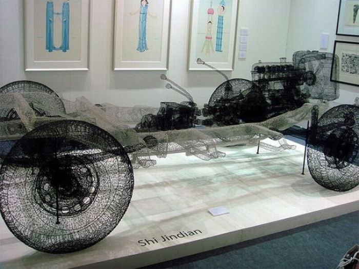 Chicken wire sculptures by Shi Jindian