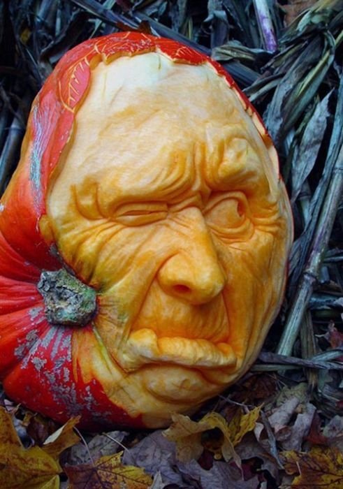 Pumpkin carving by Ray Villafane