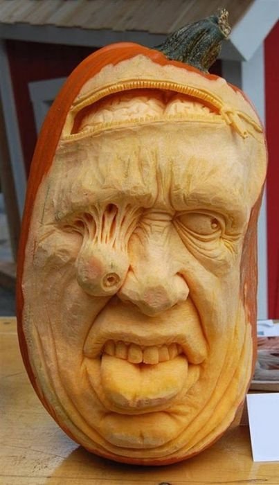 Pumpkin carving by Ray Villafane