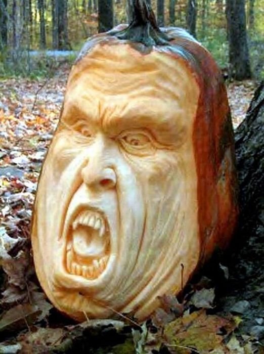 Pumpkin carving by Ray Villafane