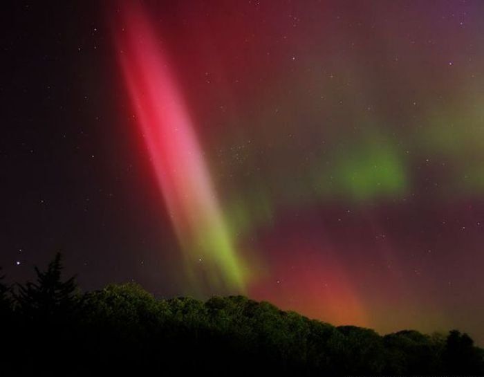 Weather phenomena by Mike Hollingshead