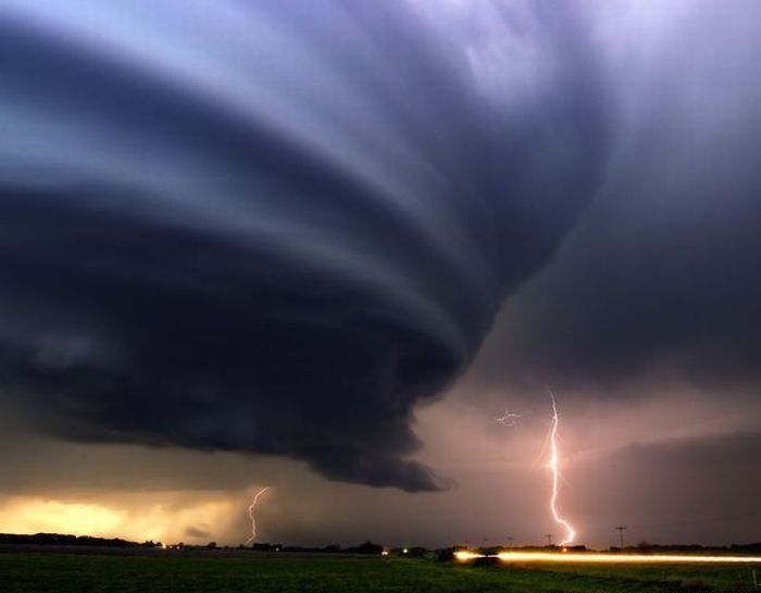 Weather phenomena by Mike Hollingshead