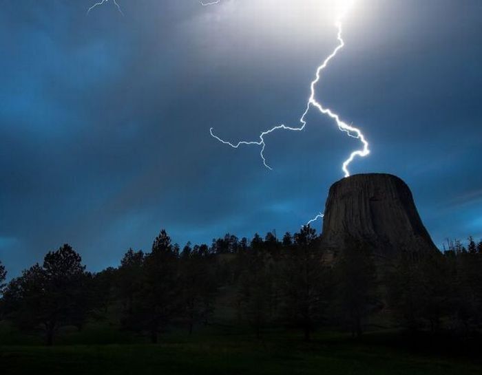 Weather phenomena by Mike Hollingshead