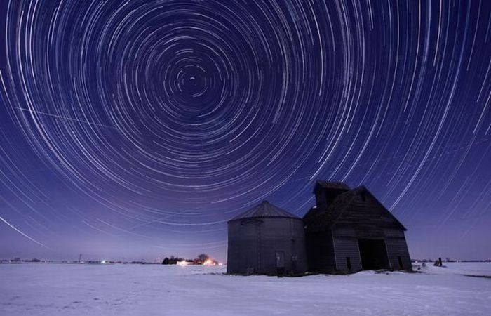 Weather phenomena by Mike Hollingshead