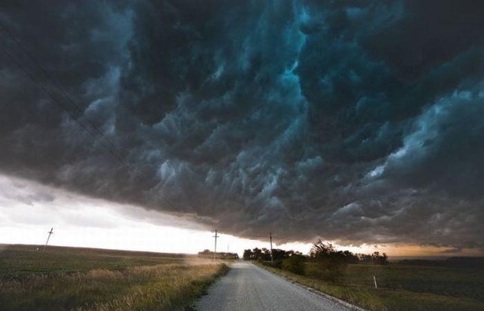 Weather phenomena by Mike Hollingshead