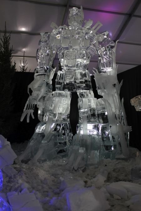 Optimus prime ice sculpture by Antti Pedrozo and Michel de Kok