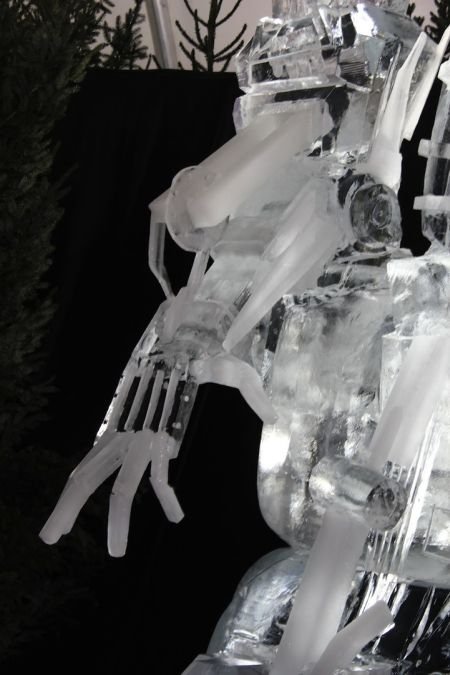 Optimus prime ice sculpture by Antti Pedrozo and Michel de Kok