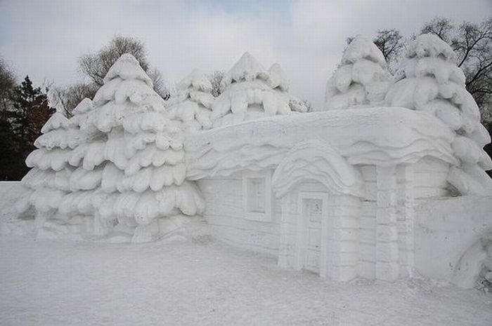 snow sculpture
