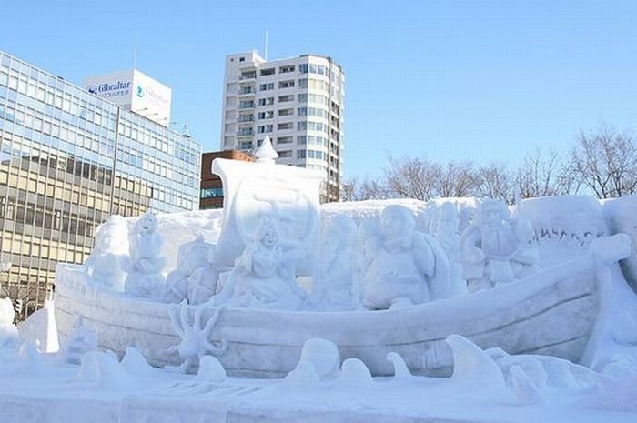 snow sculpture