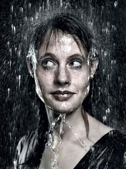 Raining portraits by Nicolas Dumont