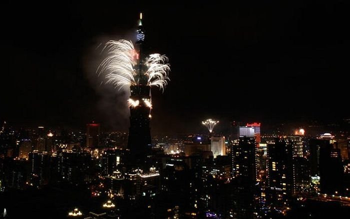 new year 2011 fireworks around the world