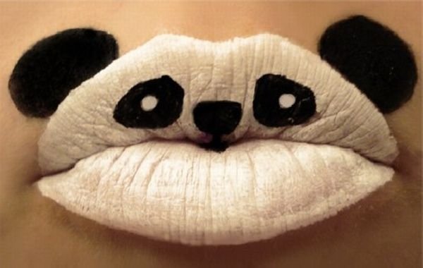 lips body art painting